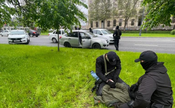 Уроженца Ленинграда задержали за попытку перейти границу в Белгородской области и воевать против РФ