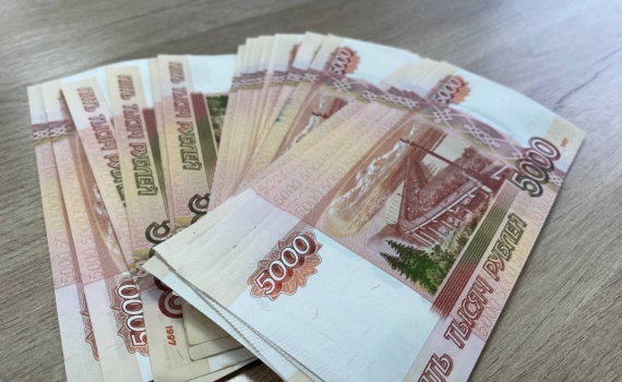 Аферисты обманули пожилую пару в Москве, отобрав у нее десятки миллионов рублей
