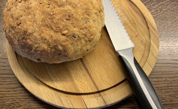 Любимая семейная закуска из 90-х: хрустящие бутерброды — словно из детства