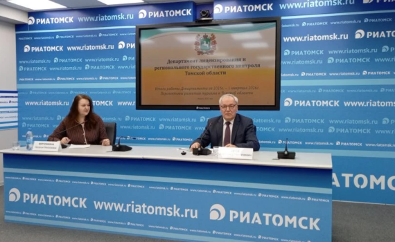 Более 16 тысяч литров нелегального алкоголя изъяли за год в Томской области Более 16 тысяч литров нелегального алкоголя изъяли за год в Томской области